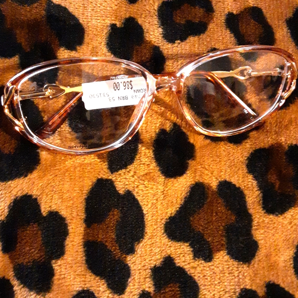 Woman Sophia Loren glasses